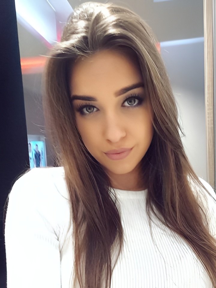 Анфиса привлекательная девушка из Лесосибирска цена от 2000 руб