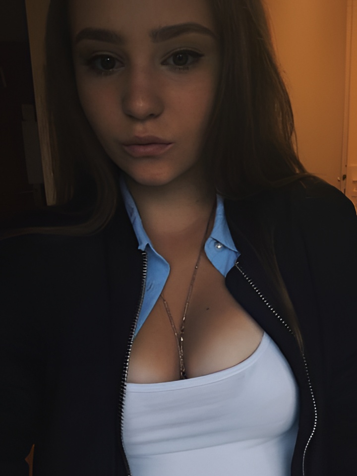 Евлалия привлекательная девушка из Лесосибирска цена от 3000 руб