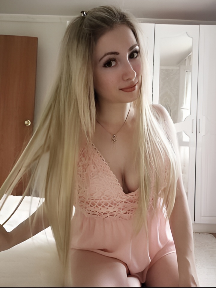 Лейла привлекательная девушка из Лесосибирска цена от 1500 руб