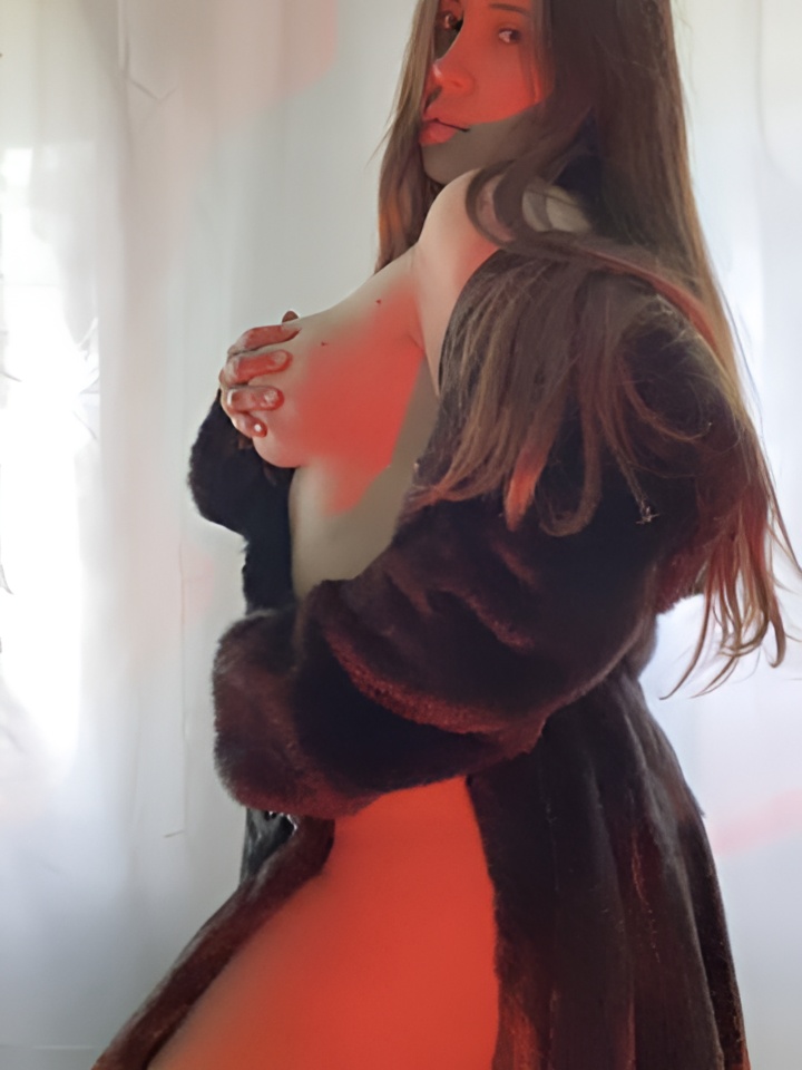 Роксана привлекательная девушка из Лесосибирска цена от 10000 руб