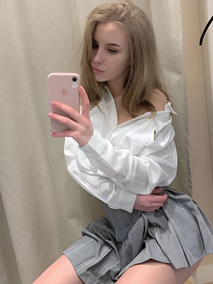 Сесилия привлекательная девушка из Лесосибирска цена от 2500 руб