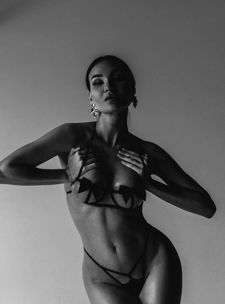 Жанна привлекательная девушка из Лесосибирска цена от 4000 руб