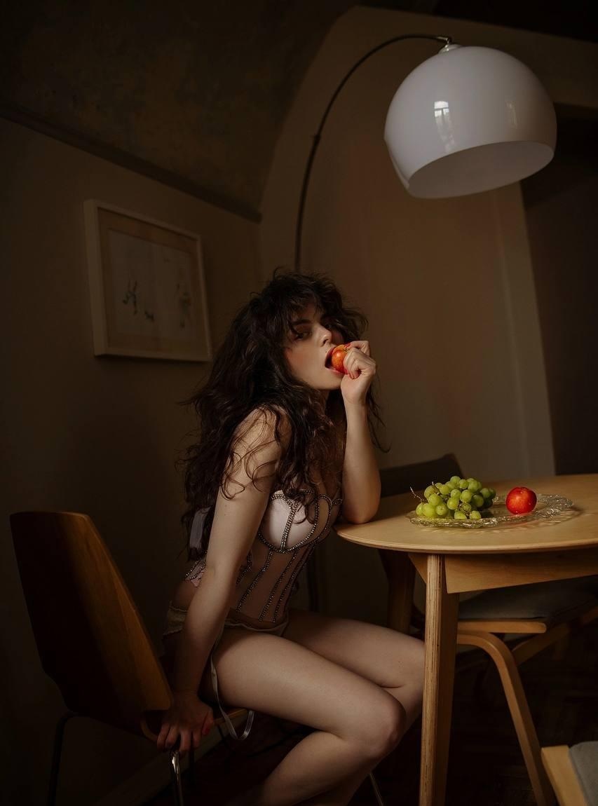 Таисия привлекательная девушка из Лесосибирска цена от 5000 руб