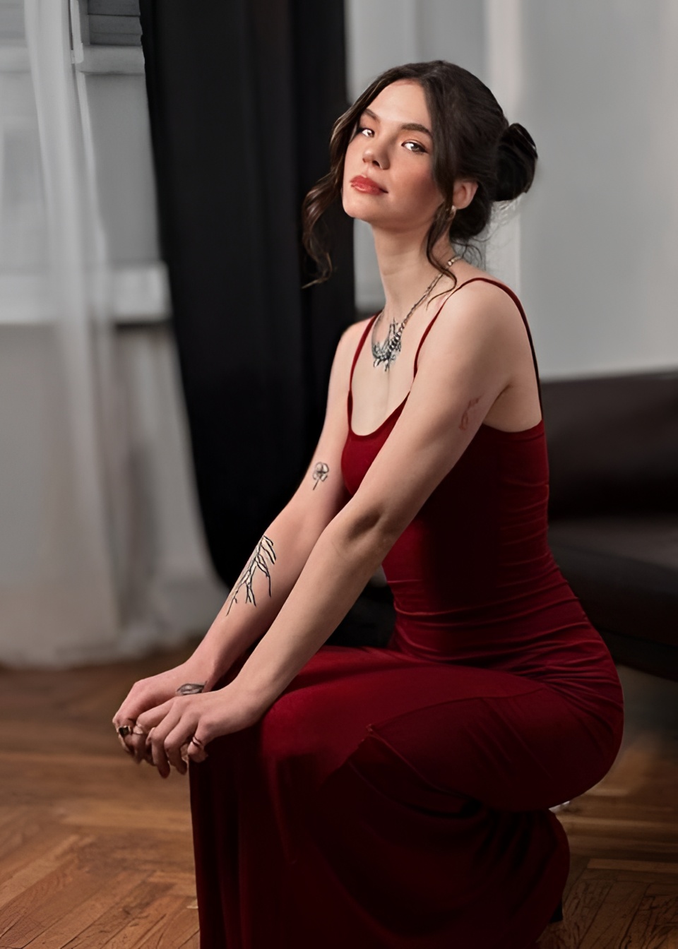 Кристина привлекательная девушка из Лесосибирска цена от 15000 руб